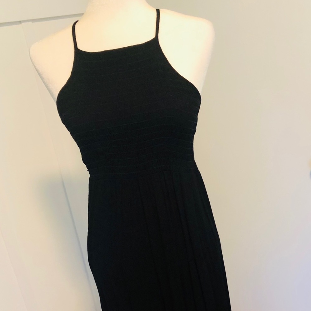 Sleeveless midi dress